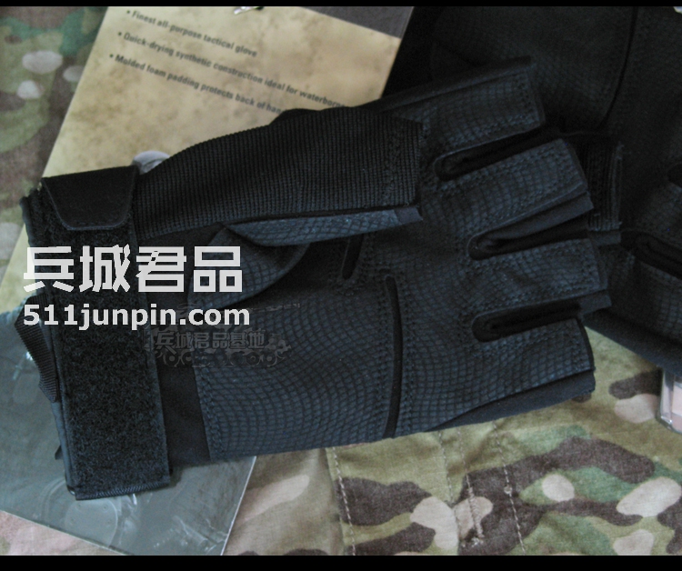 正品blackhawk黑鹰轻突击半指手套 男士战术手套 作战手套 8068