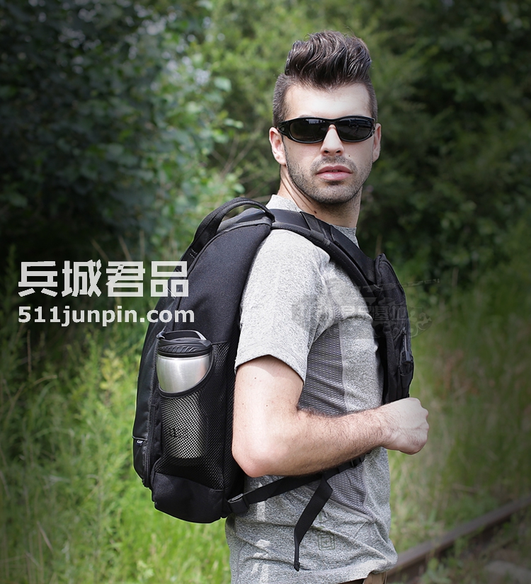 正品美国5.11 三角枪包 511短途旅行包 单肩双色斜背包58603