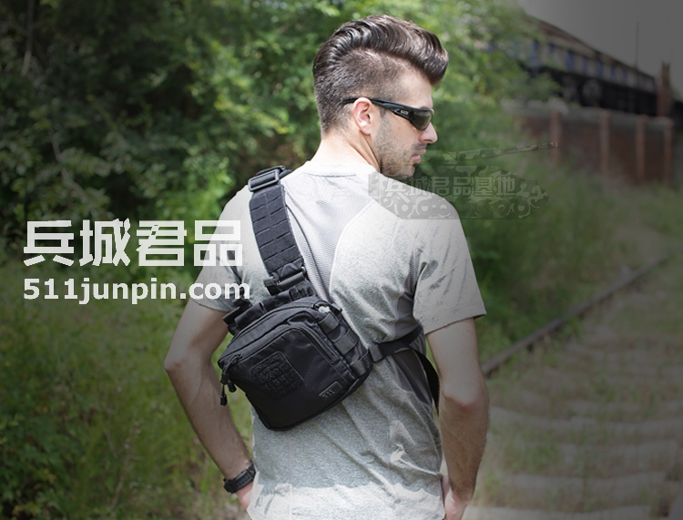美国5.11大号背包 斜背包男士户外登山包装备包56180单肩包