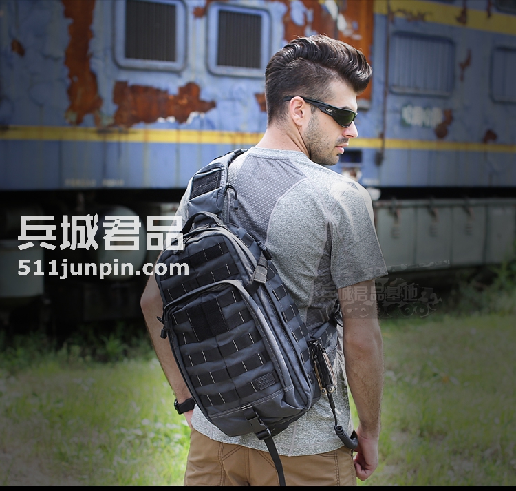 美国5.11户外冲锋包56964运动斜挎包旅行用背包防水登山包男士