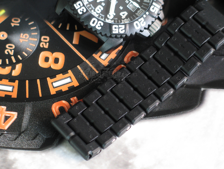 Luminox/雷美诺时 瑞士原装正品 3050系列黑色碳纤维户外运动表带